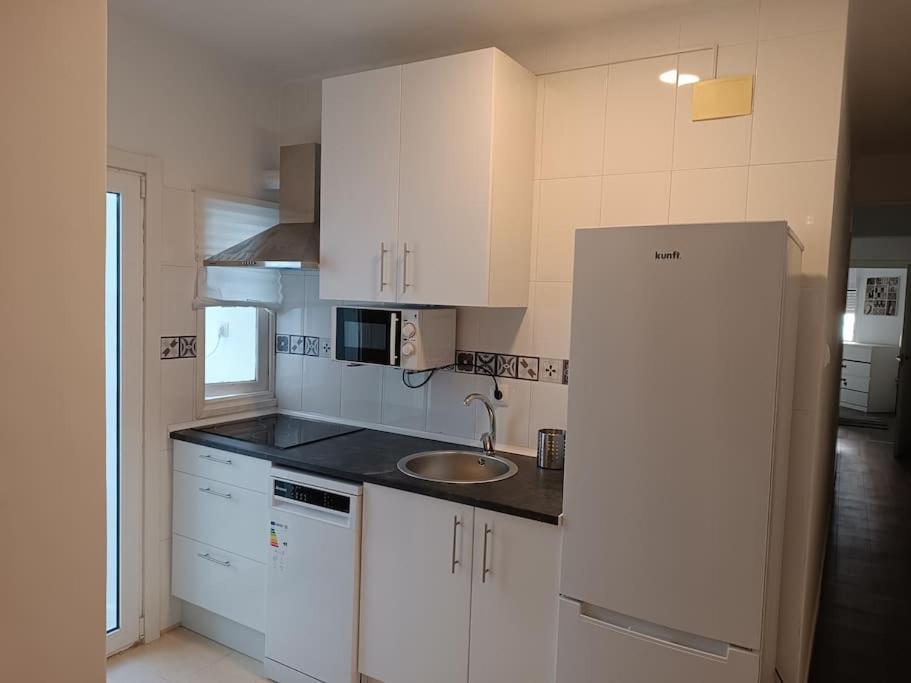 Estupendo Piso Renovado A 30 Metros De La Playa Apartment Almeria Exterior photo