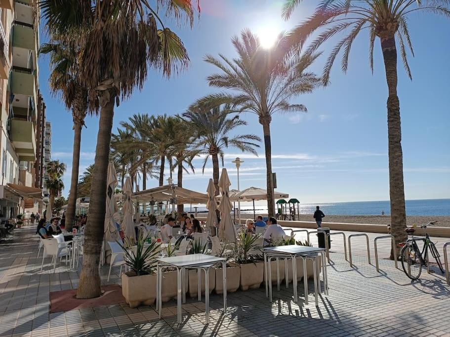 Estupendo Piso Renovado A 30 Metros De La Playa Apartment Almeria Exterior photo